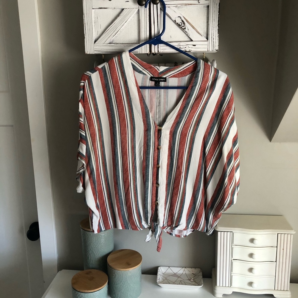 🥳3 for $15🥳 Cropped Button Up